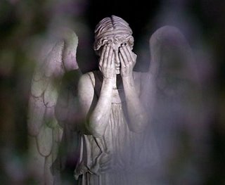 http://www.bytheway.tv/wp-content/uploads/2010/05/weeping_angel.jpg
